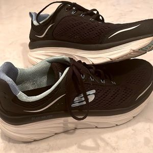 Skechers women’s sneakers